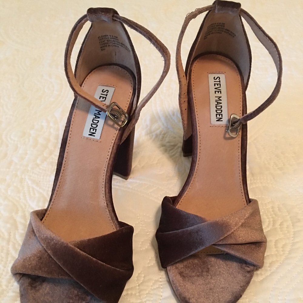 Steve Madden ankle strap velvet sandals